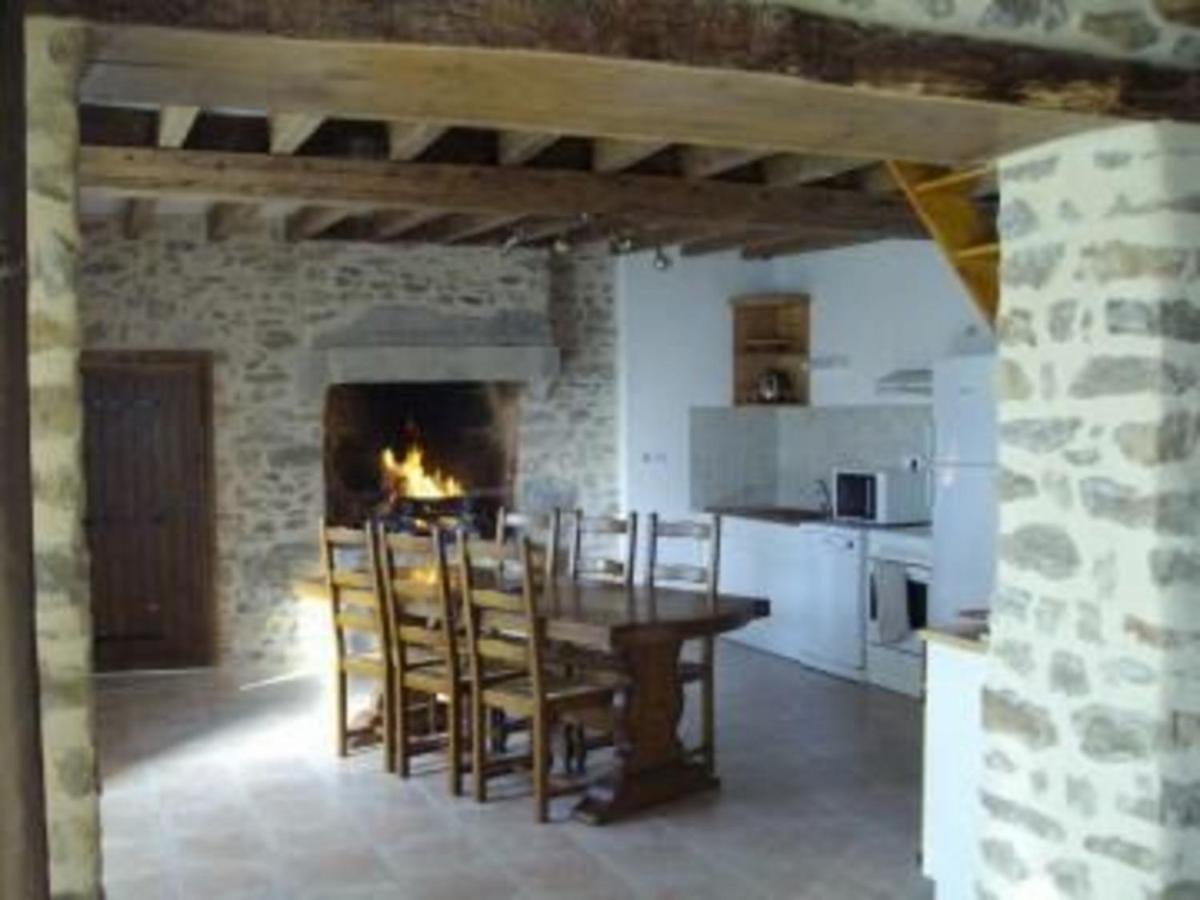 Gite De Charme Renove Avec Cheminee, Terrasse Et Proche Randonnees - Capacite 13 Pers. - Fr-1-410-179 Saint-Léonard-des-Bois Exteriör bild