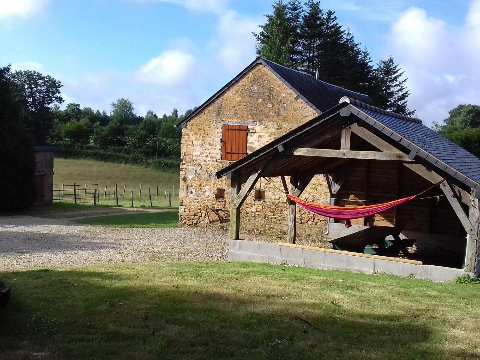 Gite De Charme Renove Avec Cheminee, Terrasse Et Proche Randonnees - Capacite 13 Pers. - Fr-1-410-179 Saint-Léonard-des-Bois Exteriör bild