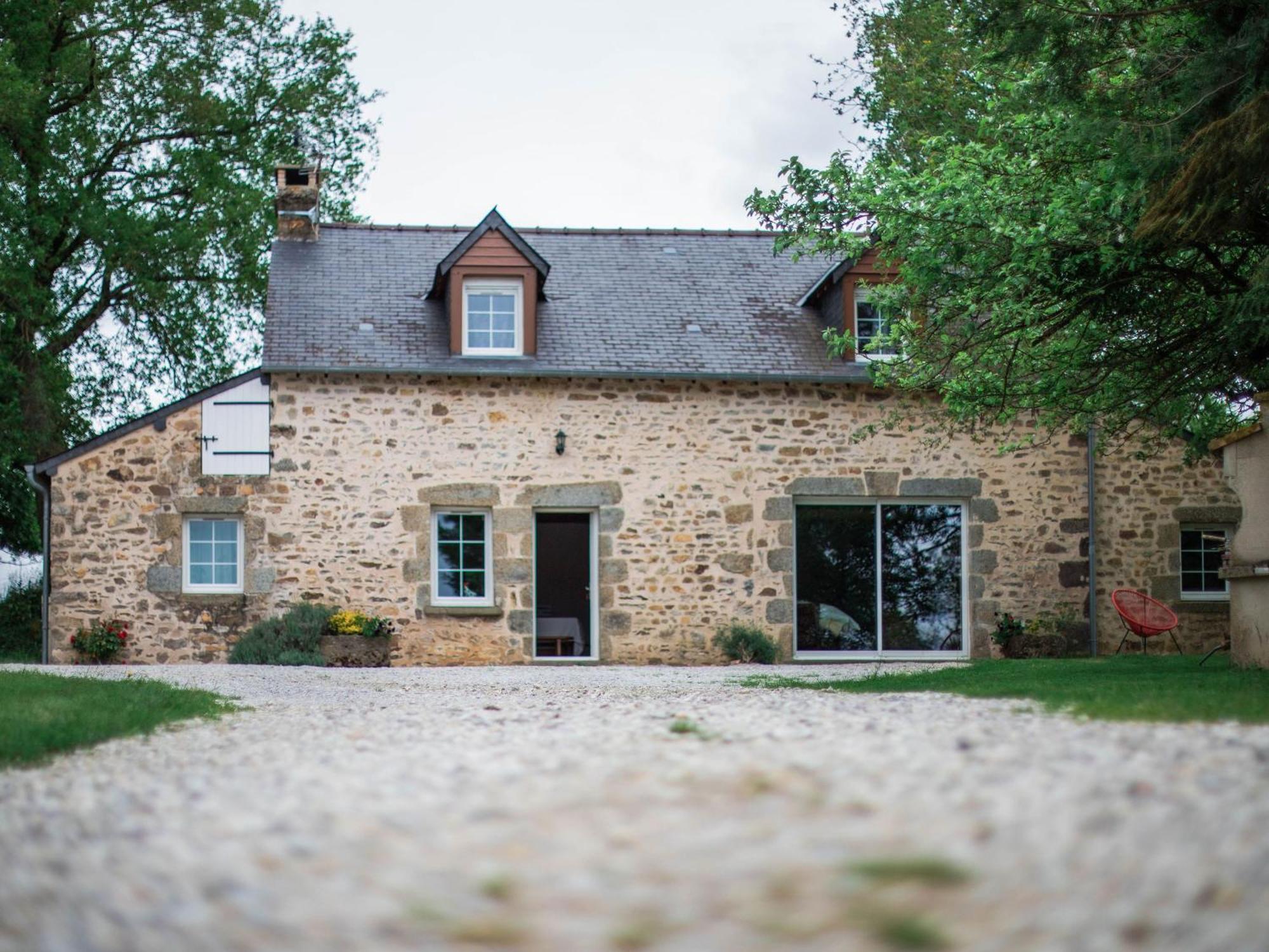 Gite De Charme Renove Avec Cheminee, Terrasse Et Proche Randonnees - Capacite 13 Pers. - Fr-1-410-179 Saint-Léonard-des-Bois Exteriör bild